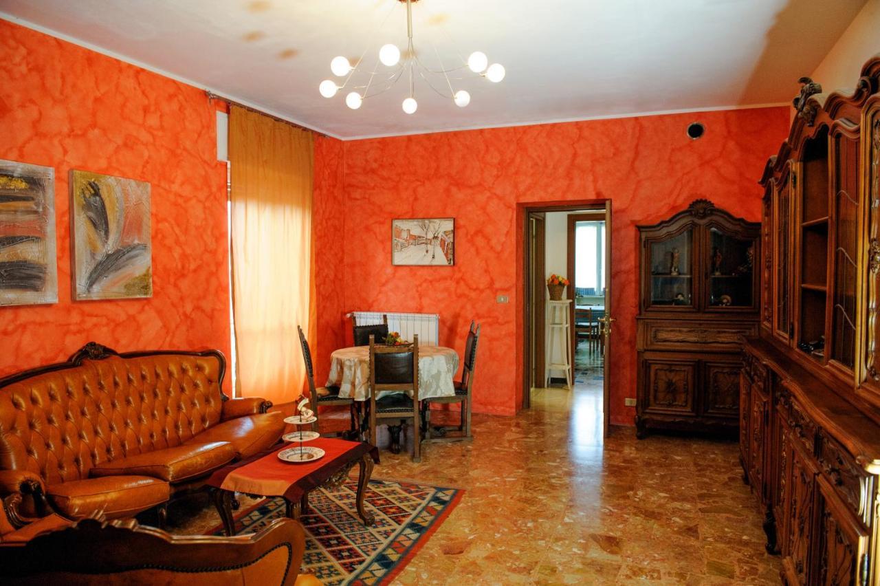 Agriturismo Paitin Alba  Luaran gambar